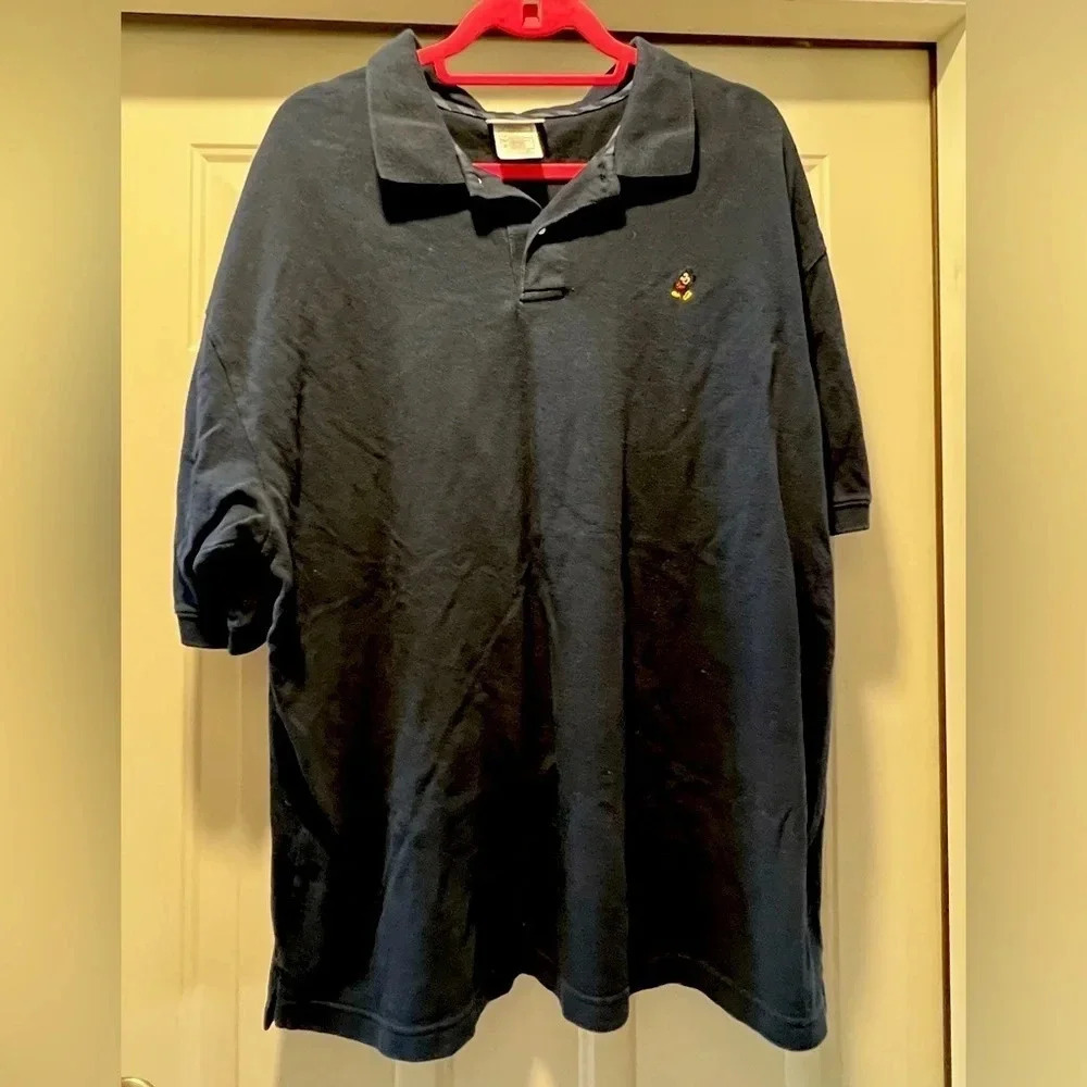 Walt Disney World | mens Mickey Mouse polo shirt. Size: XL.